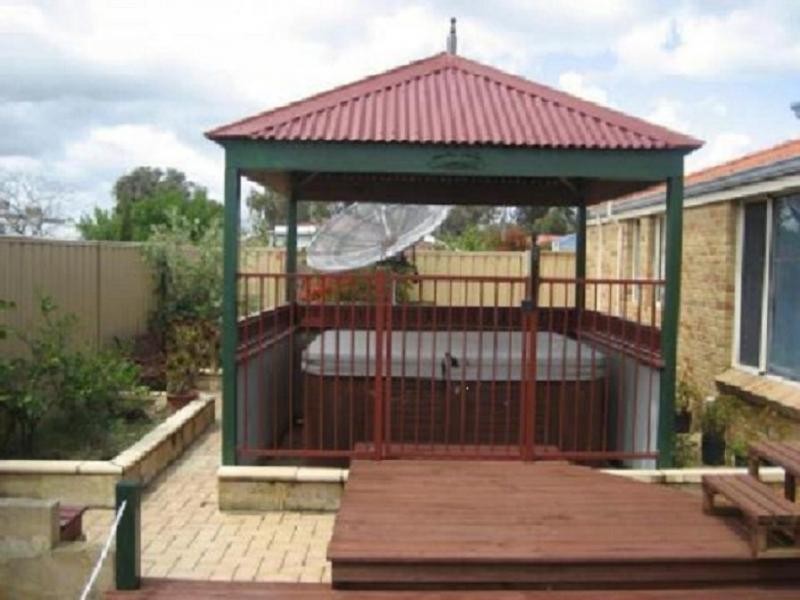 16 Hockley Loop, Canning Vale WA 6155