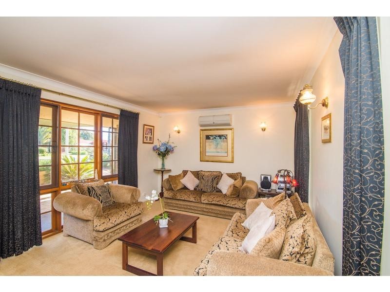 14 Doune Place, Willetton WA 6155