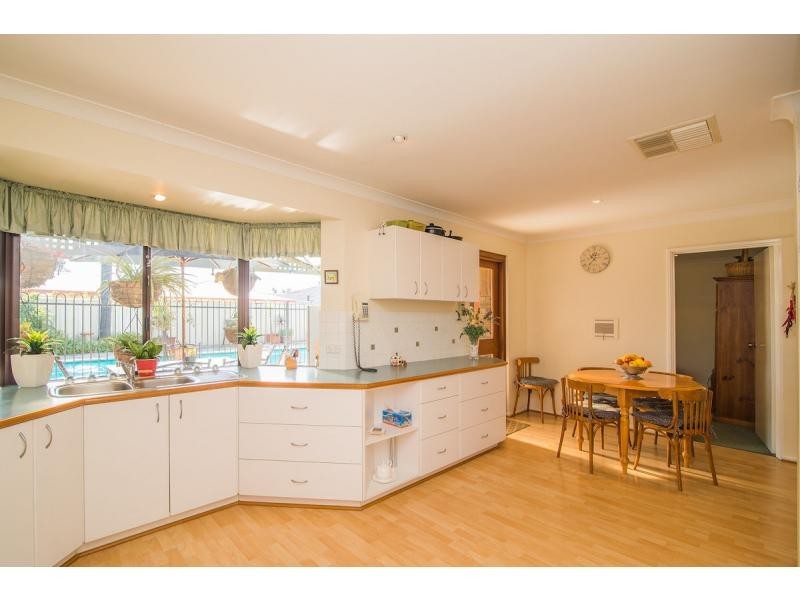 14 Doune Place, Willetton WA 6155