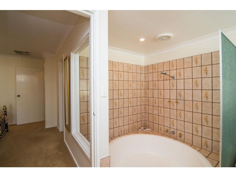 14 Doune Place, Willetton WA 6155