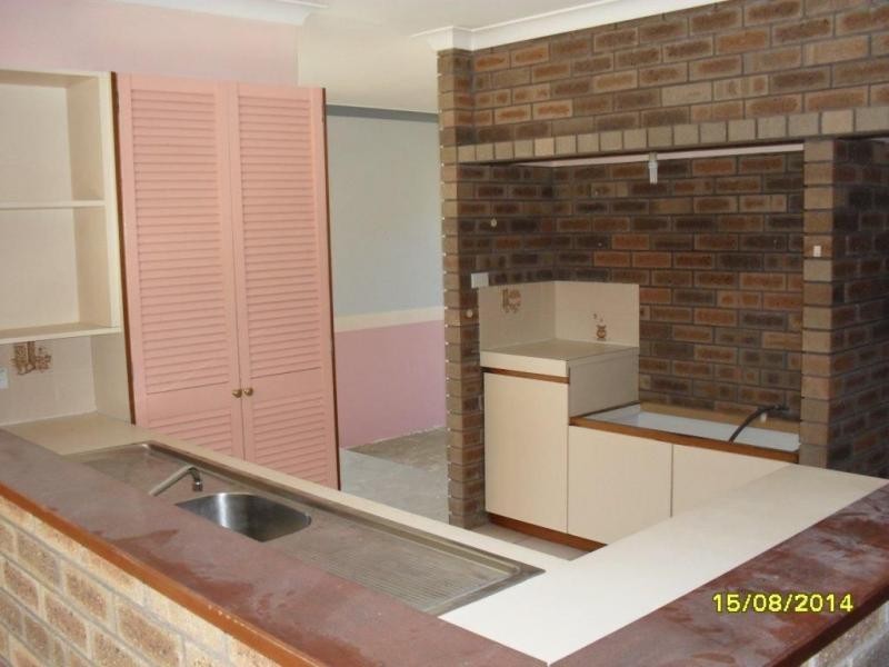 15 Glenmont Gardens, Ballajura WA 6066
