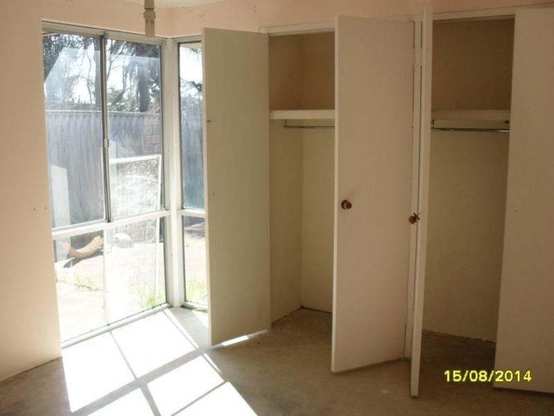 15 Glenmont Gardens, Ballajura WA 6066
