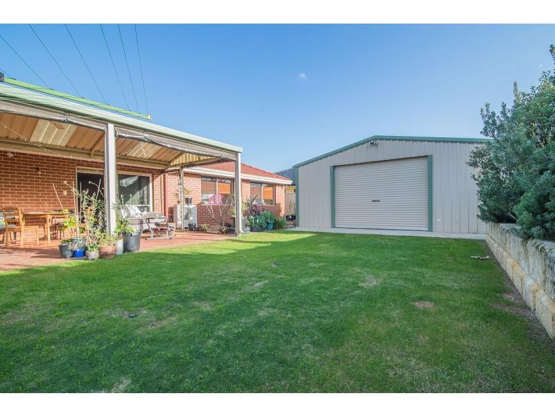 11 Burbank Street, Canning Vale WA 6155