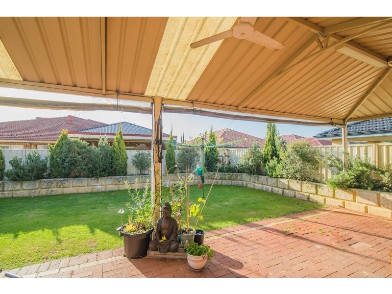11 Burbank Street, Canning Vale WA 6155