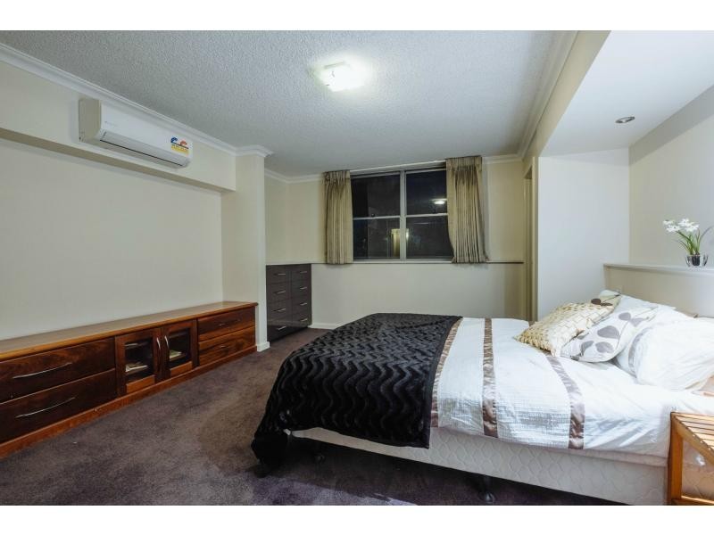 32 Sanderling Street, Stirling WA 6021