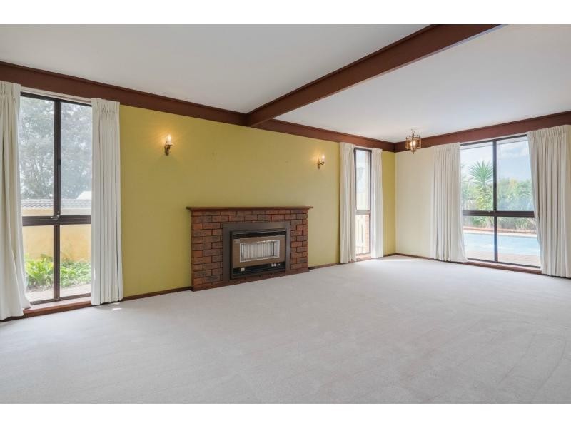 2 Hoxton Rise, Carine WA 6020