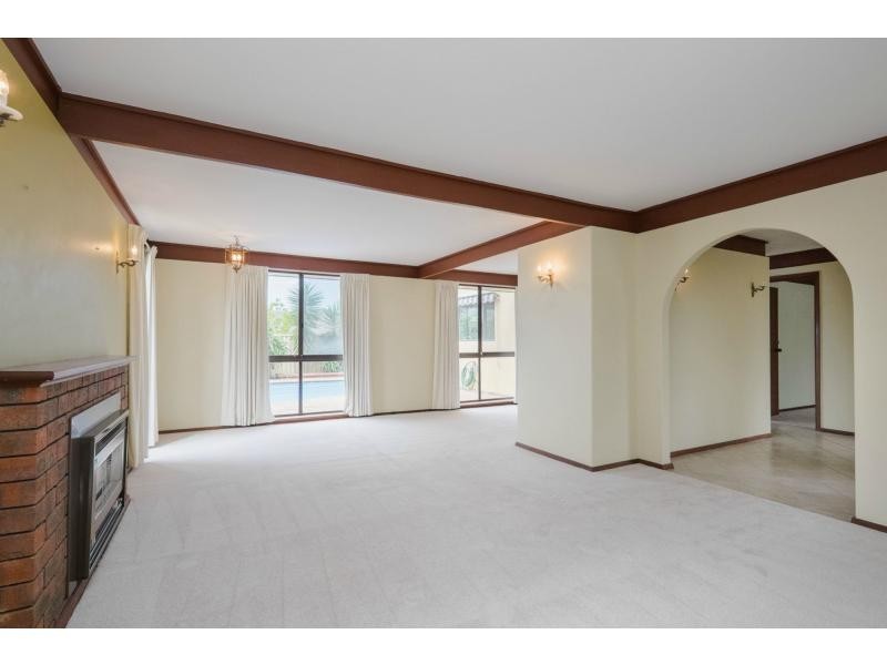 2 Hoxton Rise, Carine WA 6020