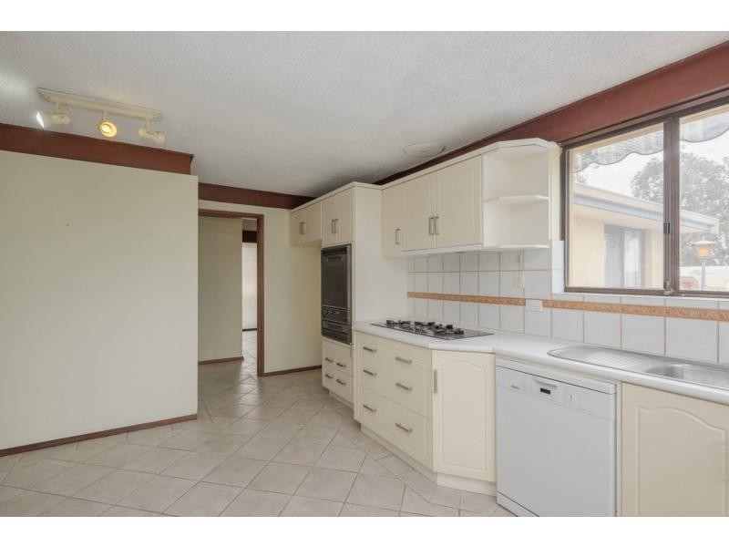 2 Hoxton Rise, Carine WA 6020