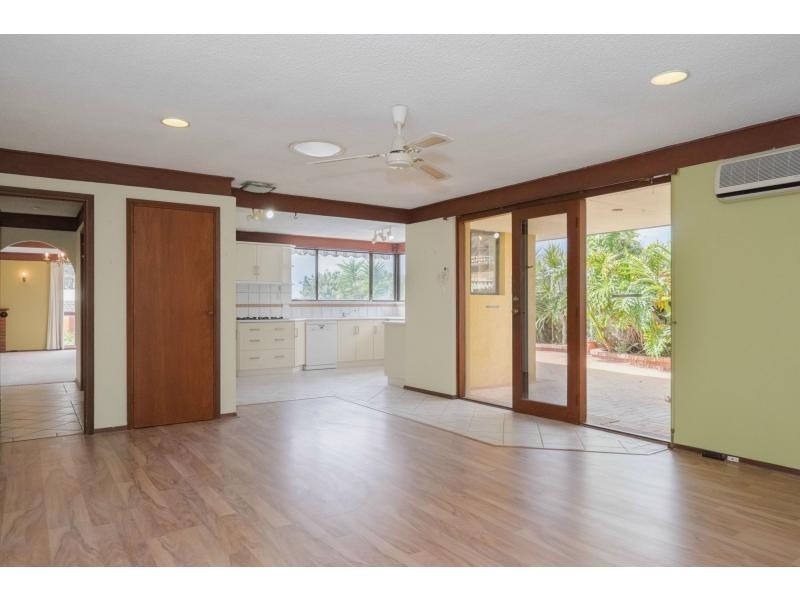 2 Hoxton Rise, Carine WA 6020