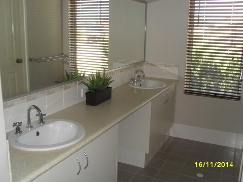 14 Batty Road, Byford WA 6122