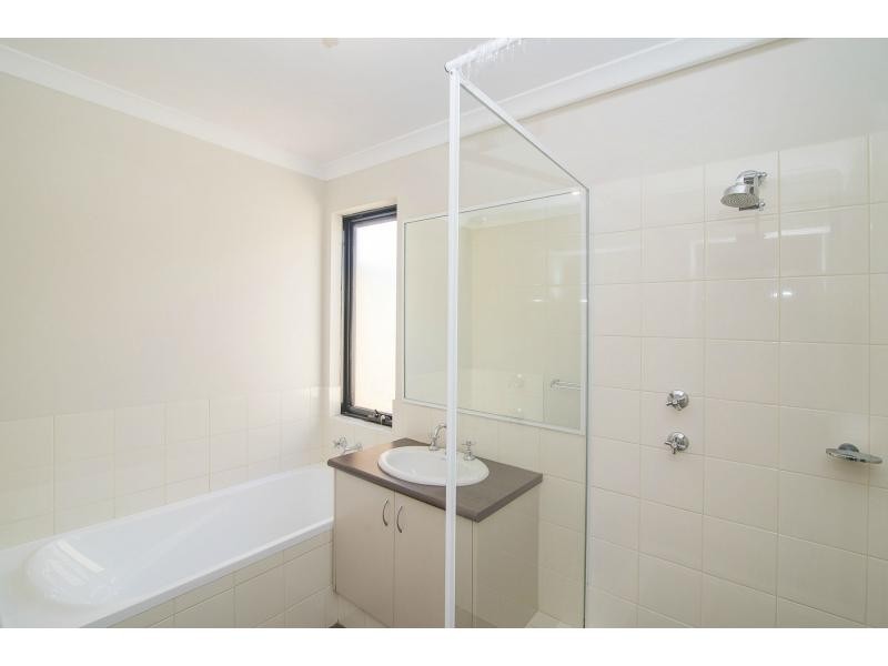 8/309 Railway Avenue, Armadale WA 6112