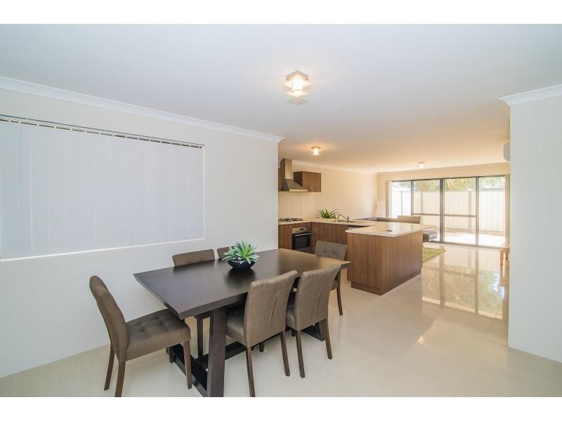 8/309 Railway Avenue, Armadale WA 6112