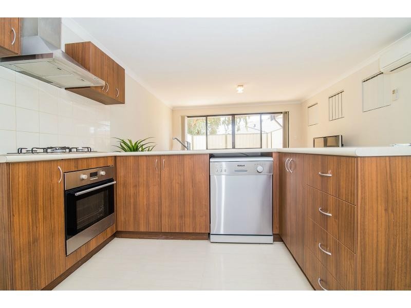 8/309 Railway Avenue, Armadale WA 6112