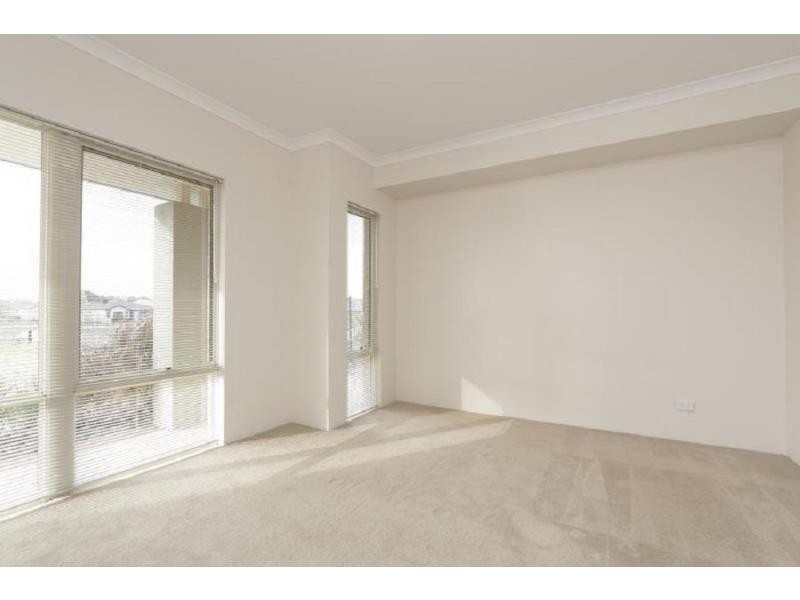 24 Durant Way, Piara Waters WA 6112