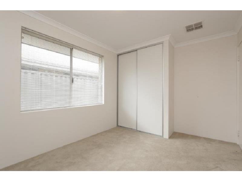 24 Durant Way, Piara Waters WA 6112