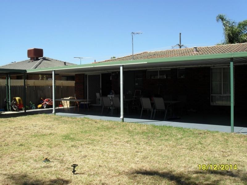 18 Willow Way, Maddington WA 6109