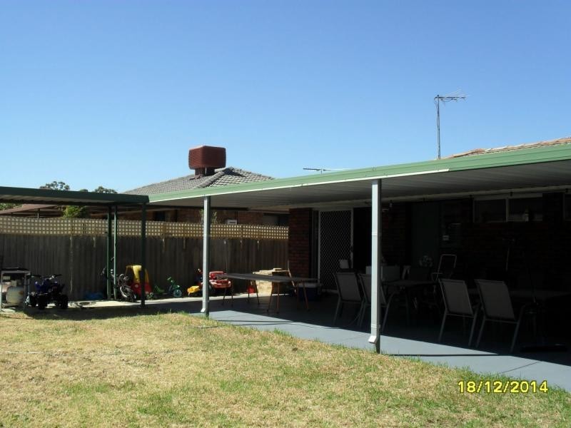 18 Willow Way, Maddington WA 6109