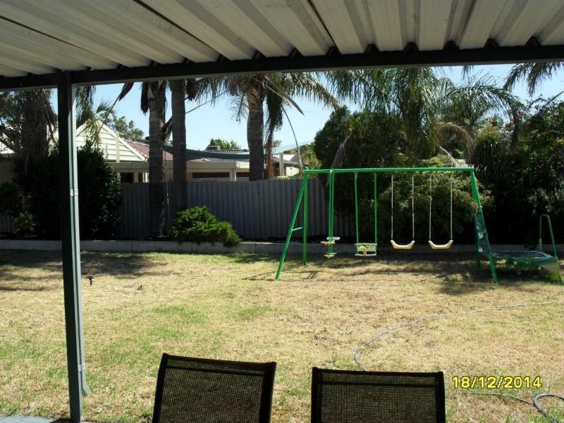 18 Willow Way, Maddington WA 6109