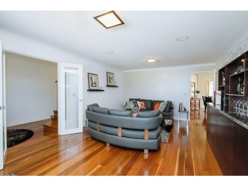 7 Madeira Turn, Hillarys WA 6025