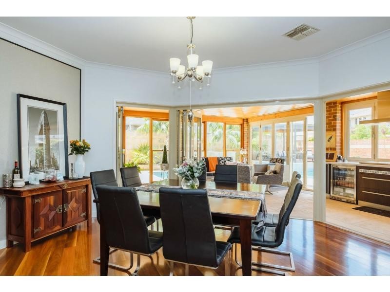7 Madeira Turn, Hillarys WA 6025