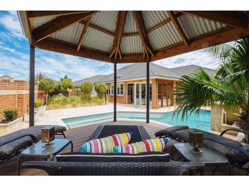 7 Madeira Turn, Hillarys WA 6025