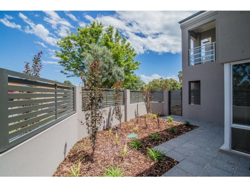 22 Saunders Street, Como WA 6152