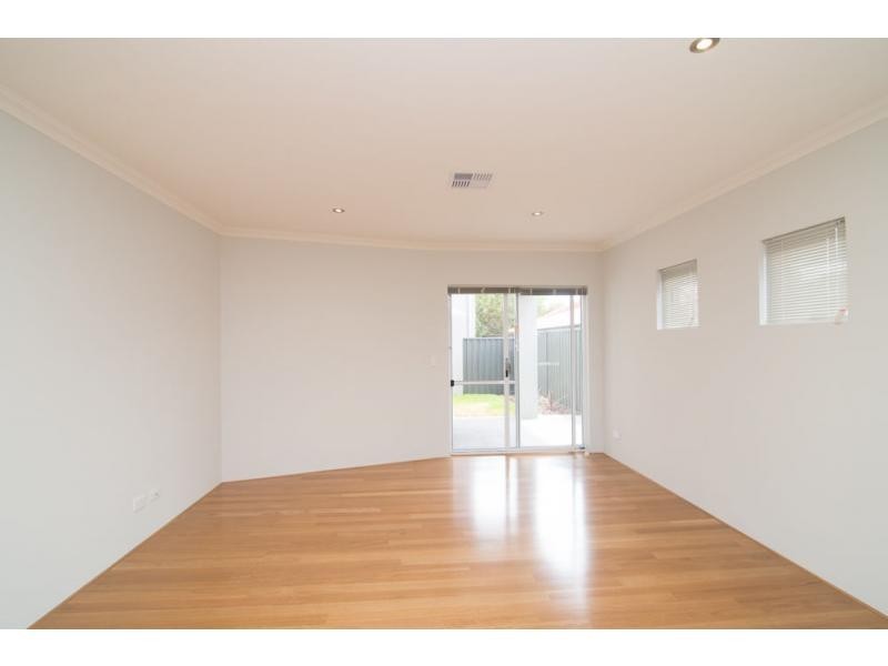 22 Saunders Street, Como WA 6152