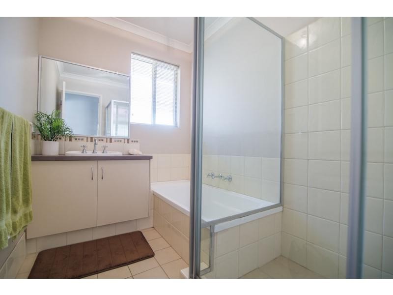 2/11 Judges Court, Huntingdale WA 6110