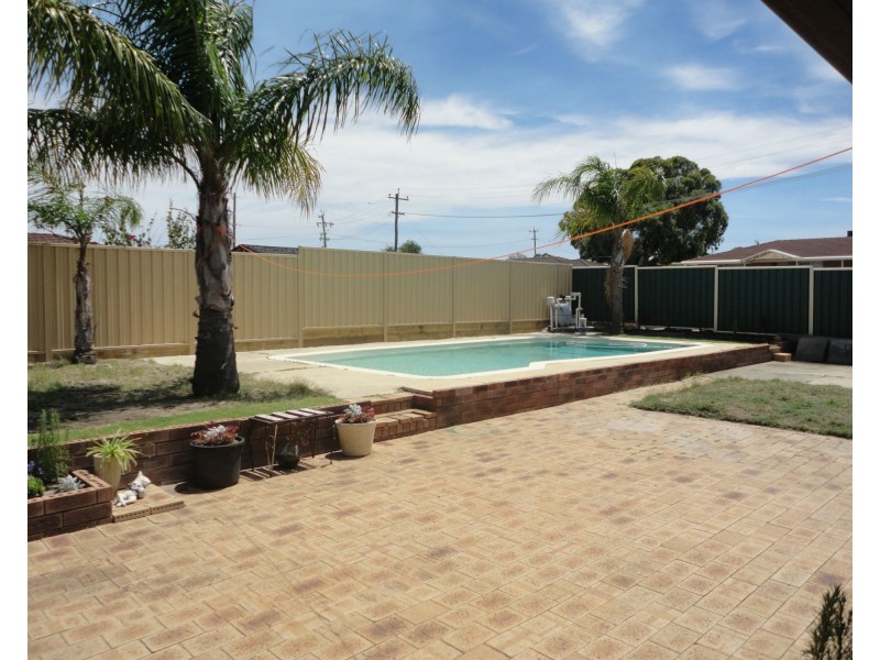 1 Magpie Place, Gosnells WA 6110