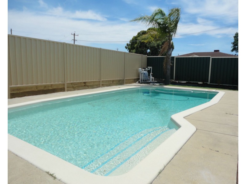 1 Magpie Place, Gosnells WA 6110