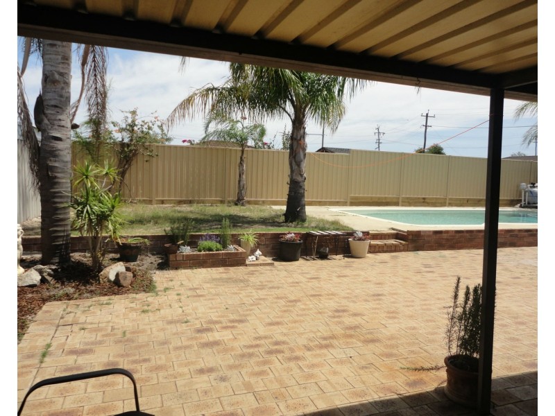 1 Magpie Place, Gosnells WA 6110