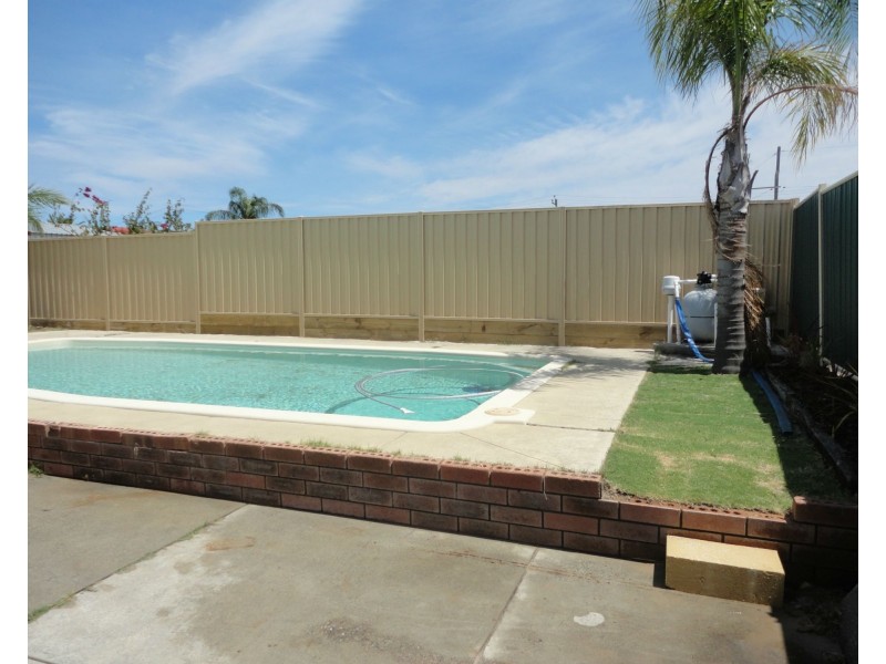 1 Magpie Place, Gosnells WA 6110