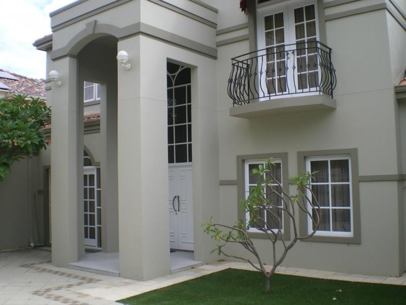 9 OMAGH Grove, Waterford WA 6152