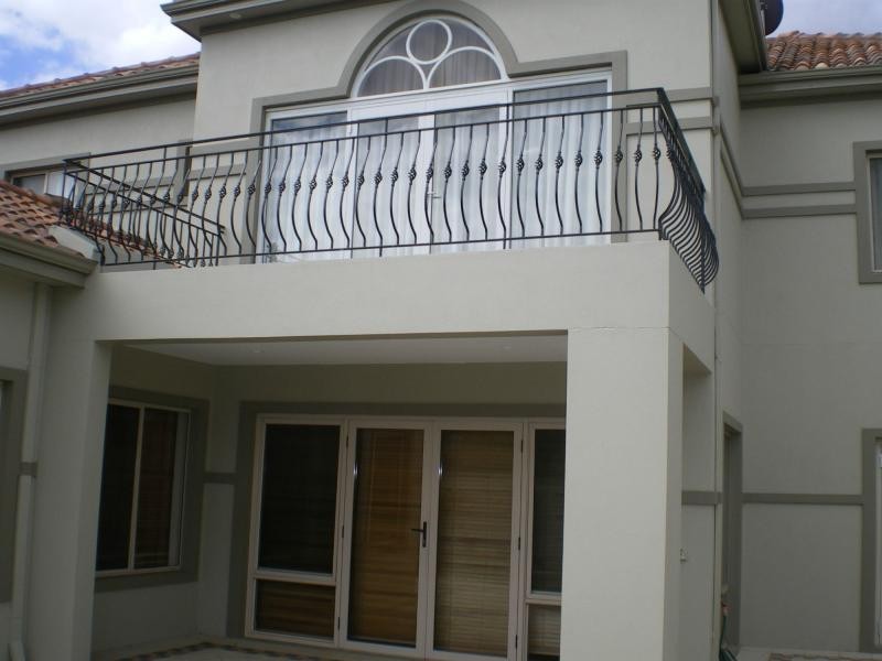 9 OMAGH Grove, Waterford WA 6152