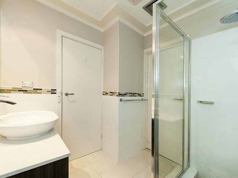 22 Stirling Close, Swan View WA 6056