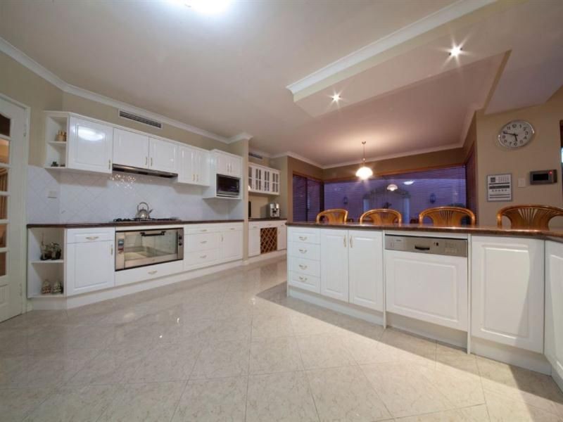 107 Glen Iris Drive, Jandakot WA 6164