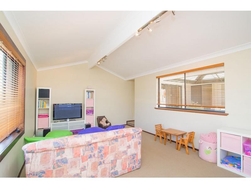 4 Whittington Avenue, Carine WA 6020