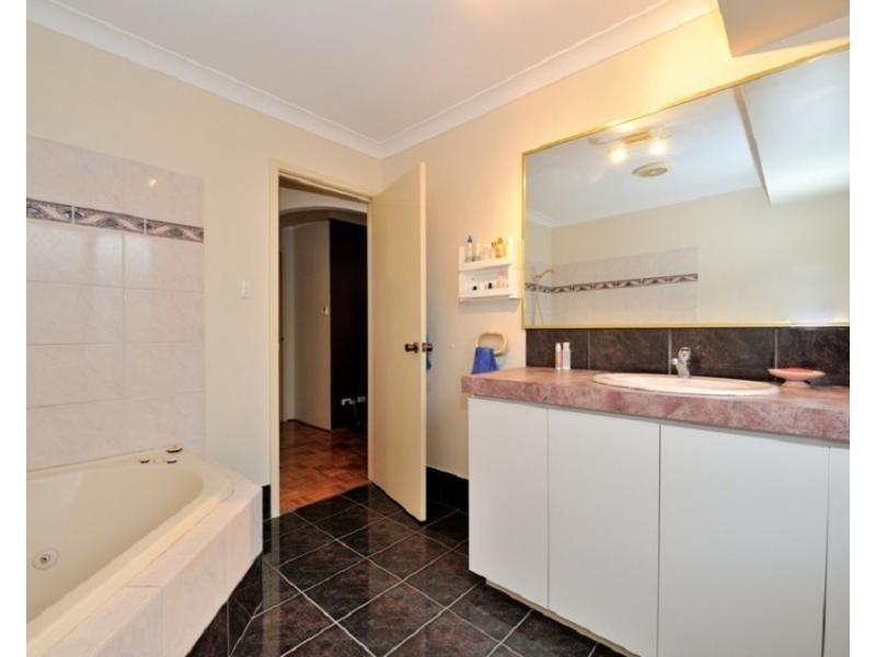 26 Gledhill Way, Leeming WA 6149