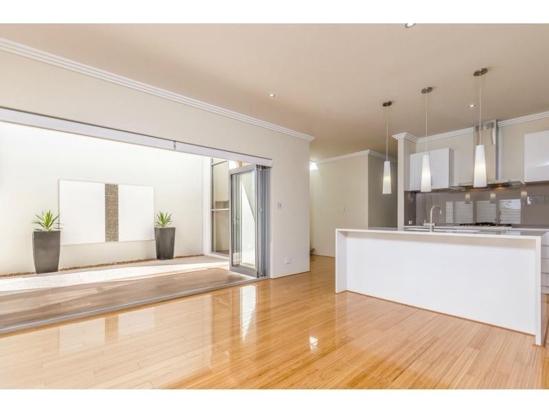7 Balandi Way, City Beach WA 6015