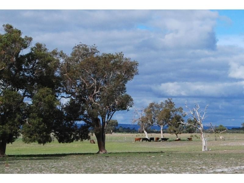 318 Old West Road, Bullsbrook WA 6084