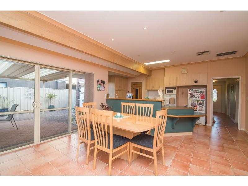 24 Ansellia Loop, Canning Vale WA 6155