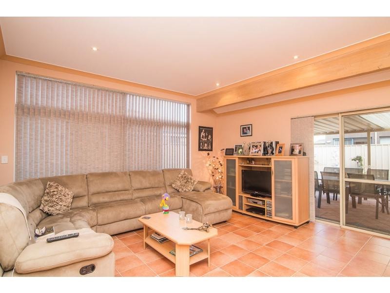 24 Ansellia Loop, Canning Vale WA 6155