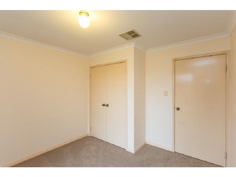 22/7 Lester Drive, Thornlie WA 6108