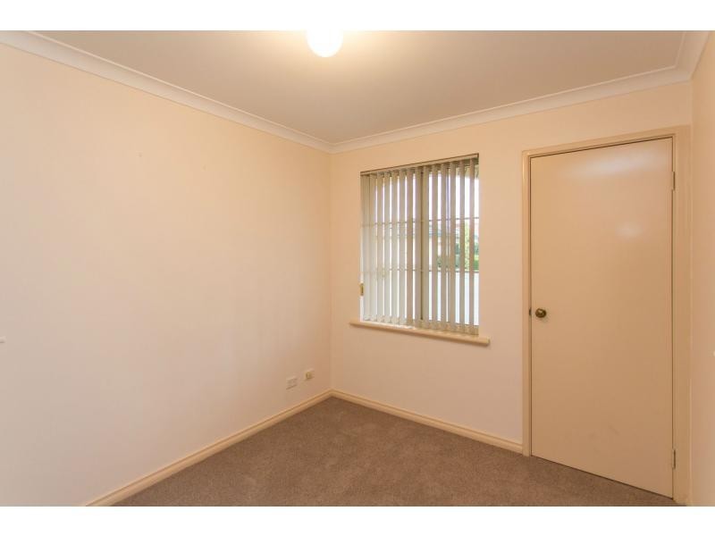 22/7 Lester Drive, Thornlie WA 6108