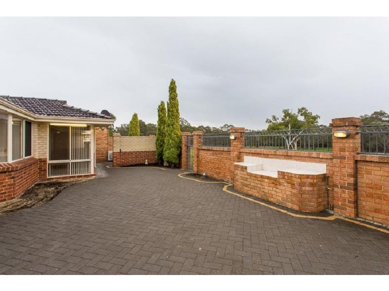 22/7 Lester Drive, Thornlie WA 6108