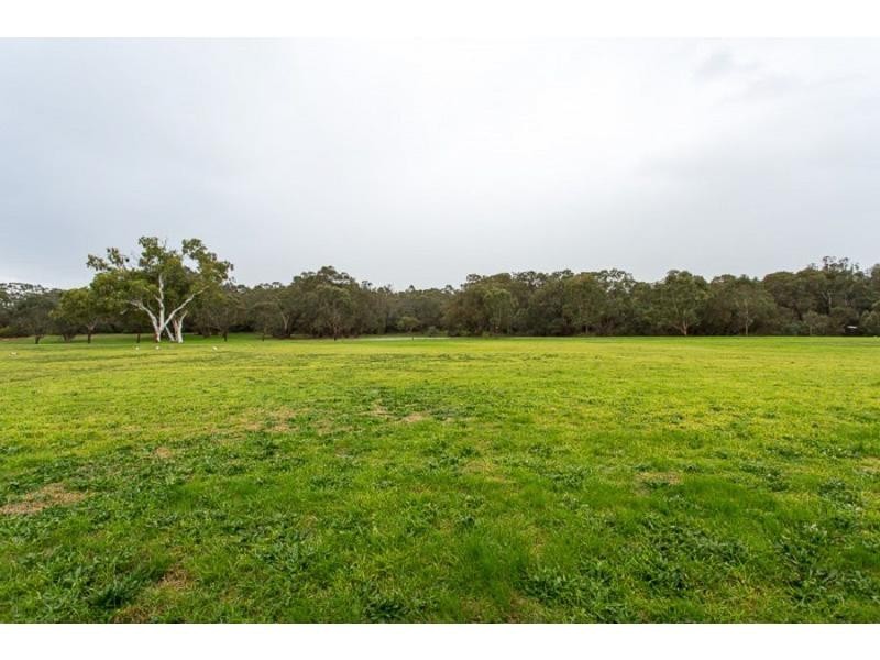 22/7 Lester Drive, Thornlie WA 6108