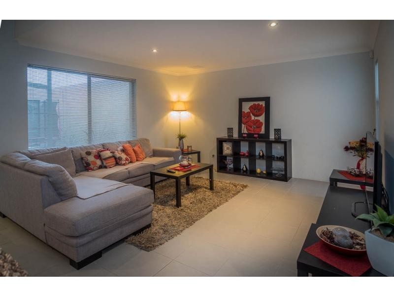 8 Weebill Way, Southern River WA 6110