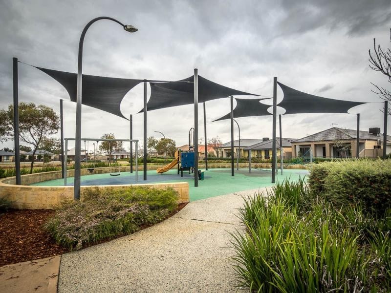 8 Weebill Way, Southern River WA 6110