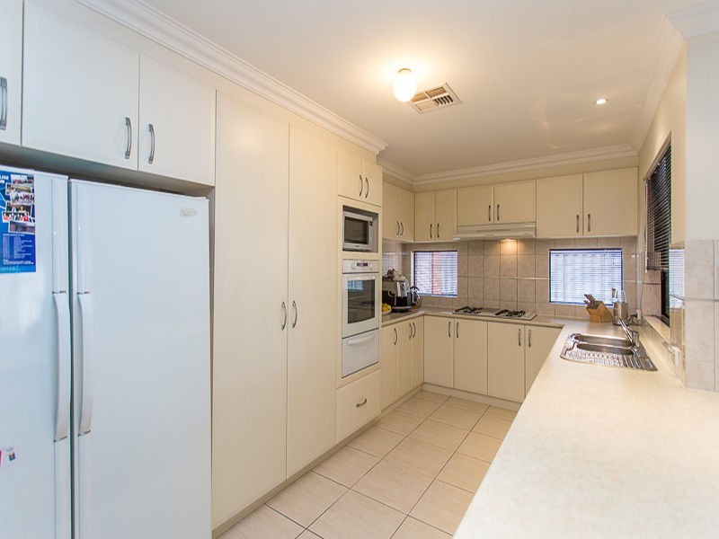 20 Tarradee Circuit, Thornlie WA 6108
