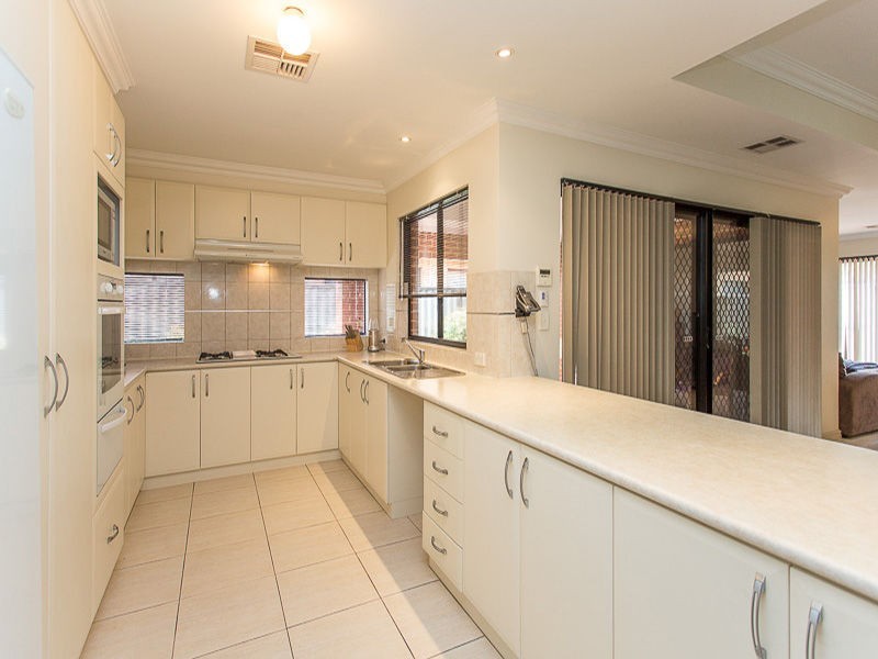 20 Tarradee Circuit, Thornlie WA 6108